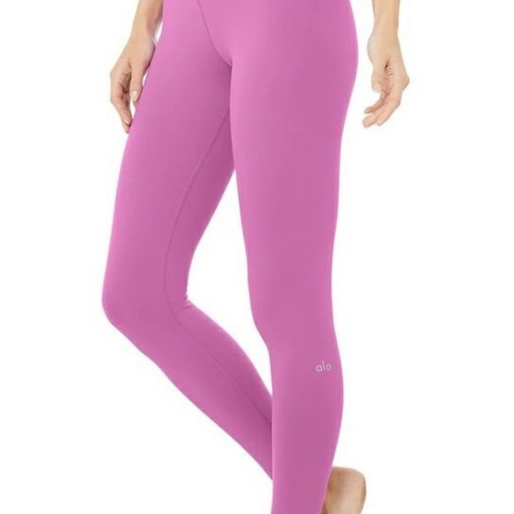Alo 7/8 Airbrush High Waisted Leggings in Electric Violet